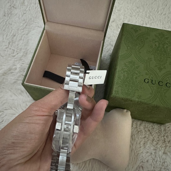 AUTHENTIC GUCCI DIVE BRAND NEW! ♥️ - Picture 5 of 6
